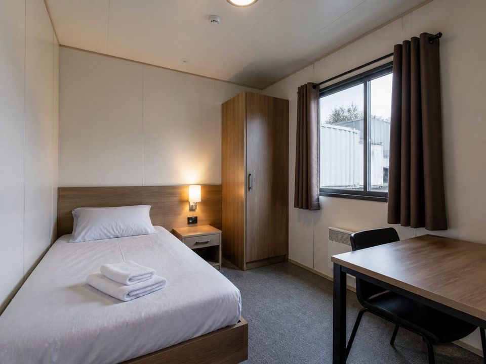 Single-occupancy dormitory container room at close to hotel standard